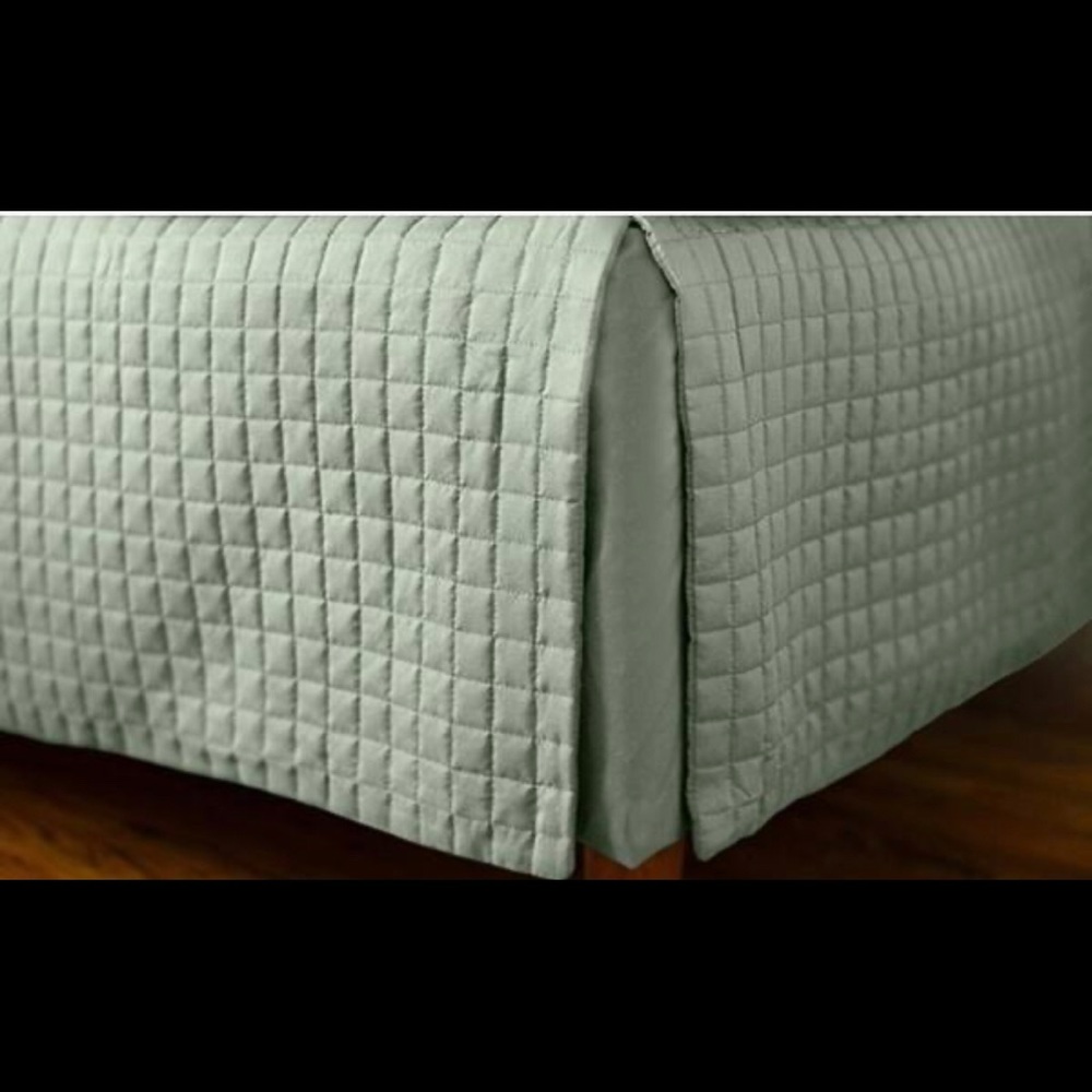 COPY - Bed Skirt